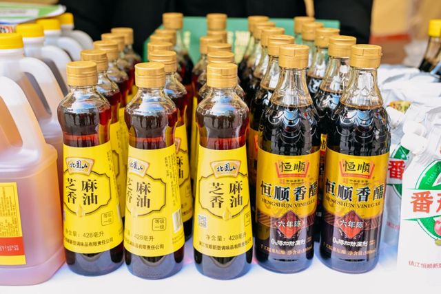 ”在万源坊寻觅美食好物 “品牌美好市集”进闵行不朽情缘网站酒香、茶香、咖啡香跟着“气味路线(图3)